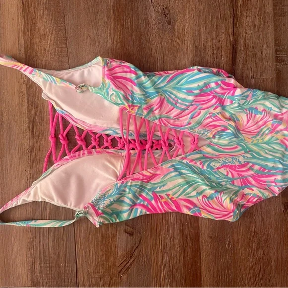 Lilly Pulitzer Isle Lettice One Piece Swimsuit in sea turtle soirée - Picture 6 of 7